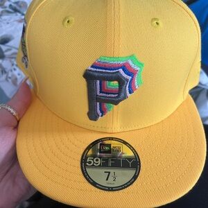 New Era Pittsburg Pirates Yellow and Gray 59FIFTY Cap